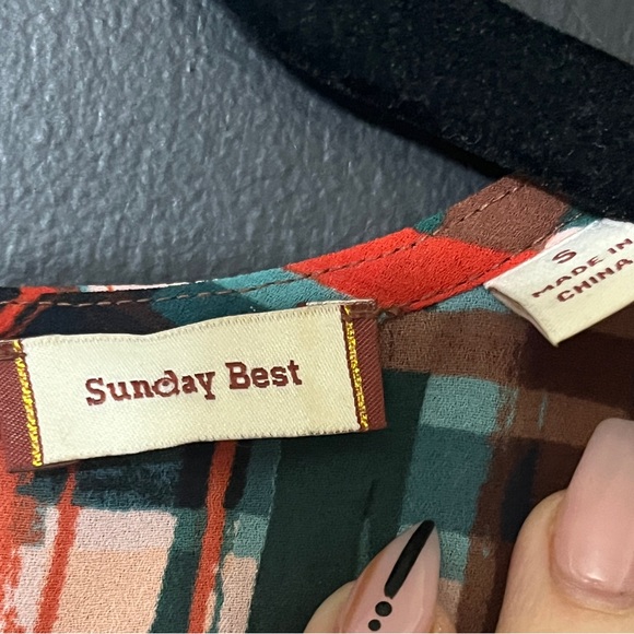 Sunday best ruffle sleeve blouse - Picture 3 of 4